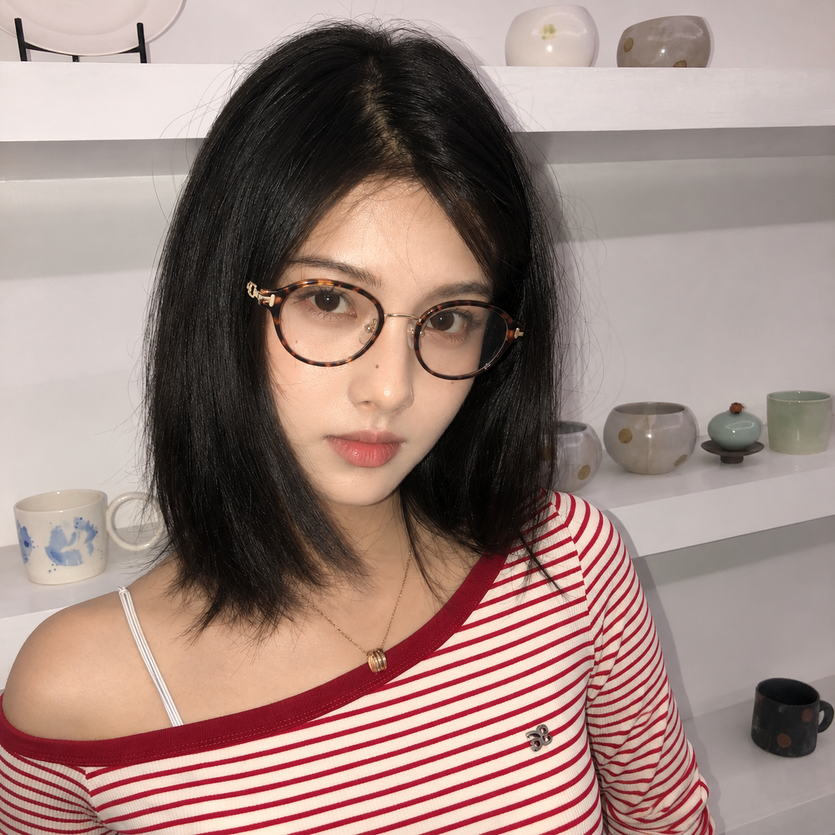 TILDA model wearing GOODLUUK eyewear 2