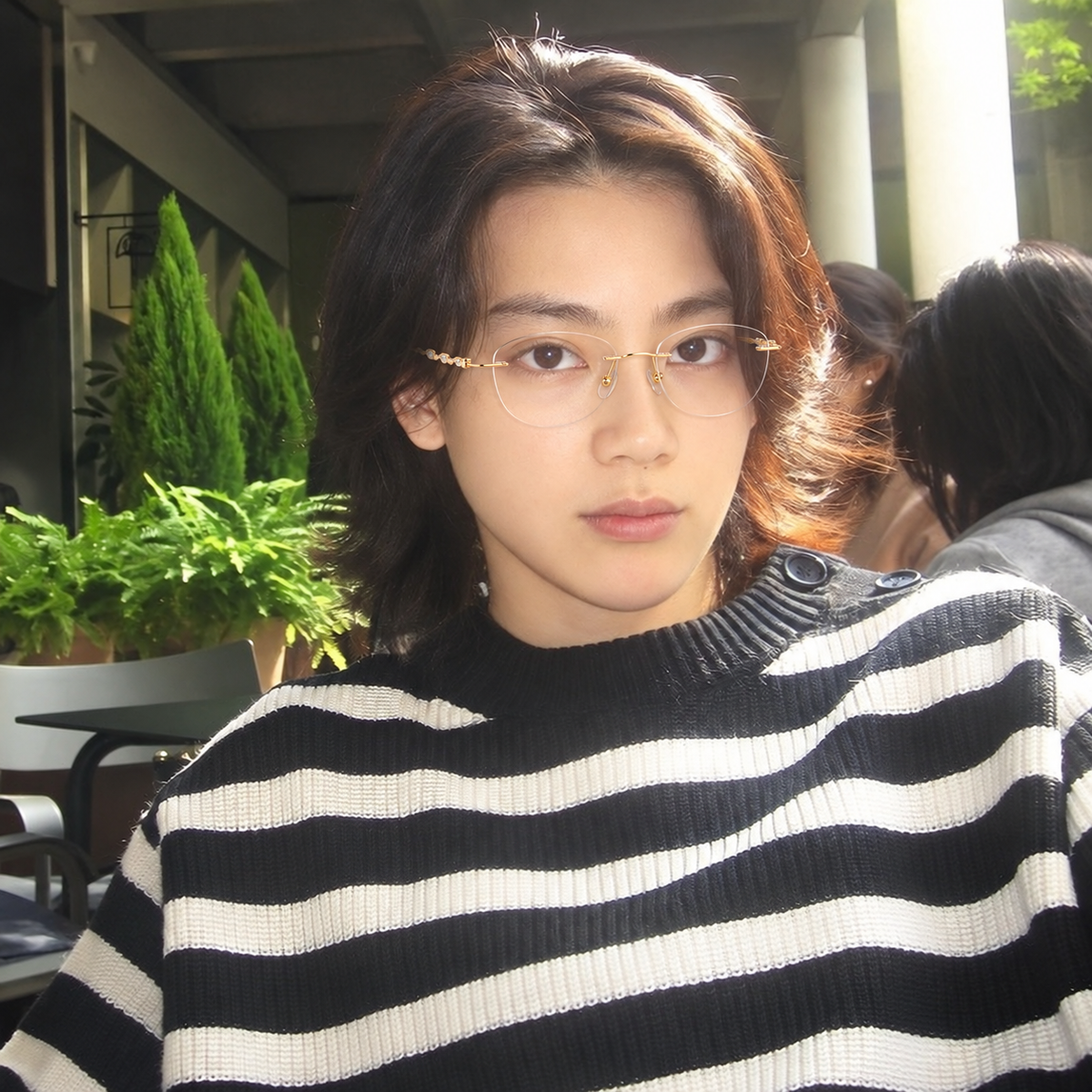 NACHI eyeglasses worn by model