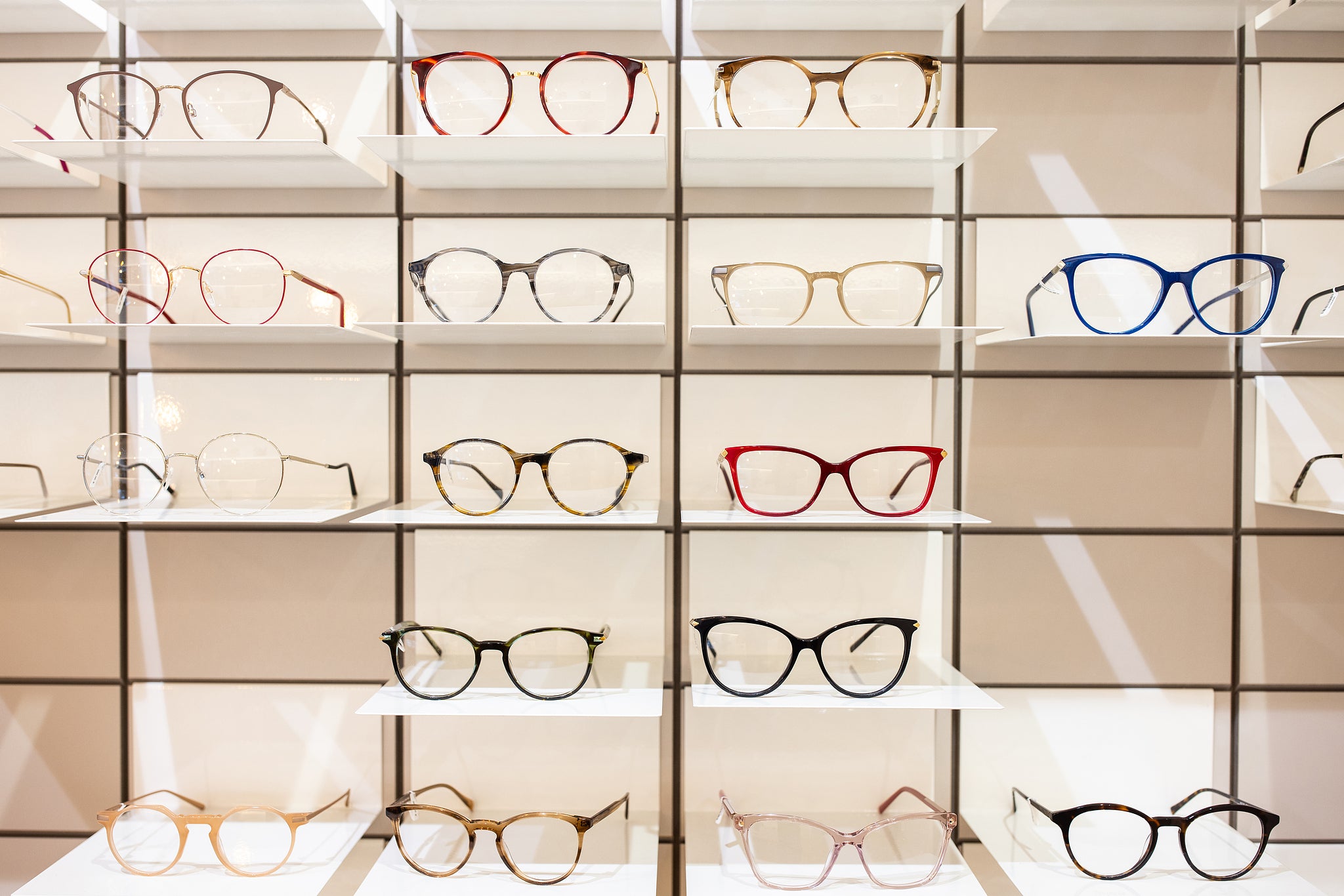 Elevate Your Look with the Right Eyewear Materials