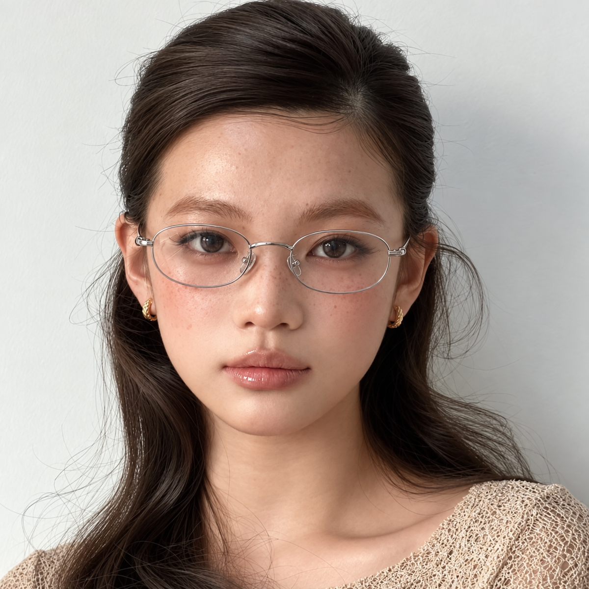 LYRA model wearing GOODLUUK eyewear 2