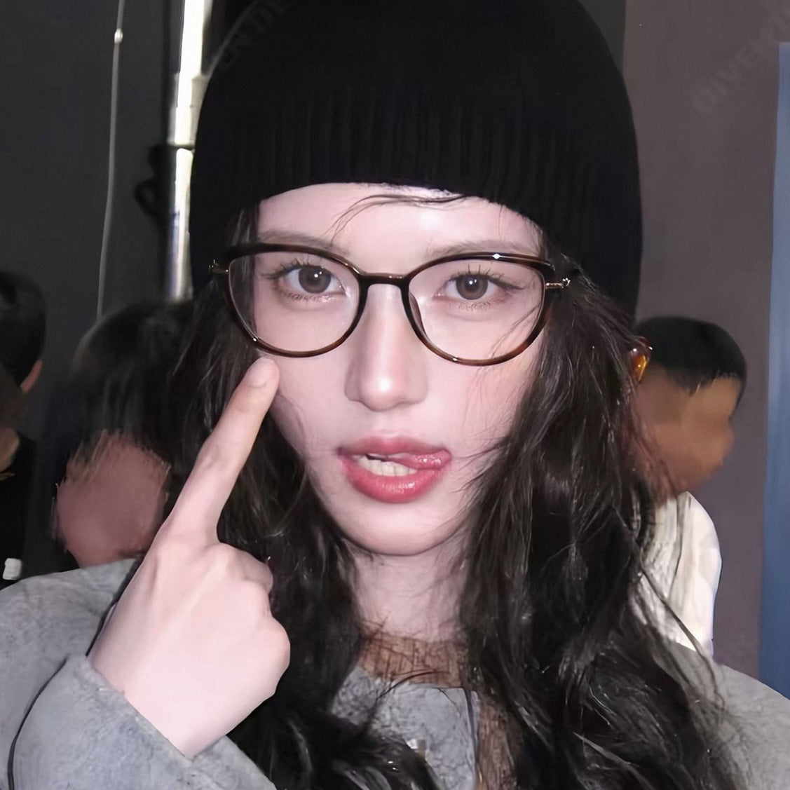KURAMA eyeglasses worn by model