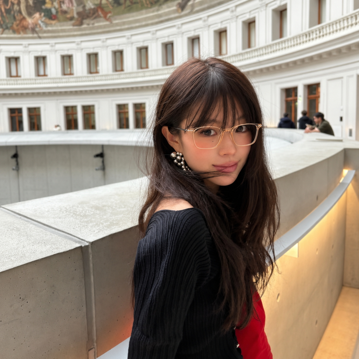 SAKAI eyeglasses worn by model