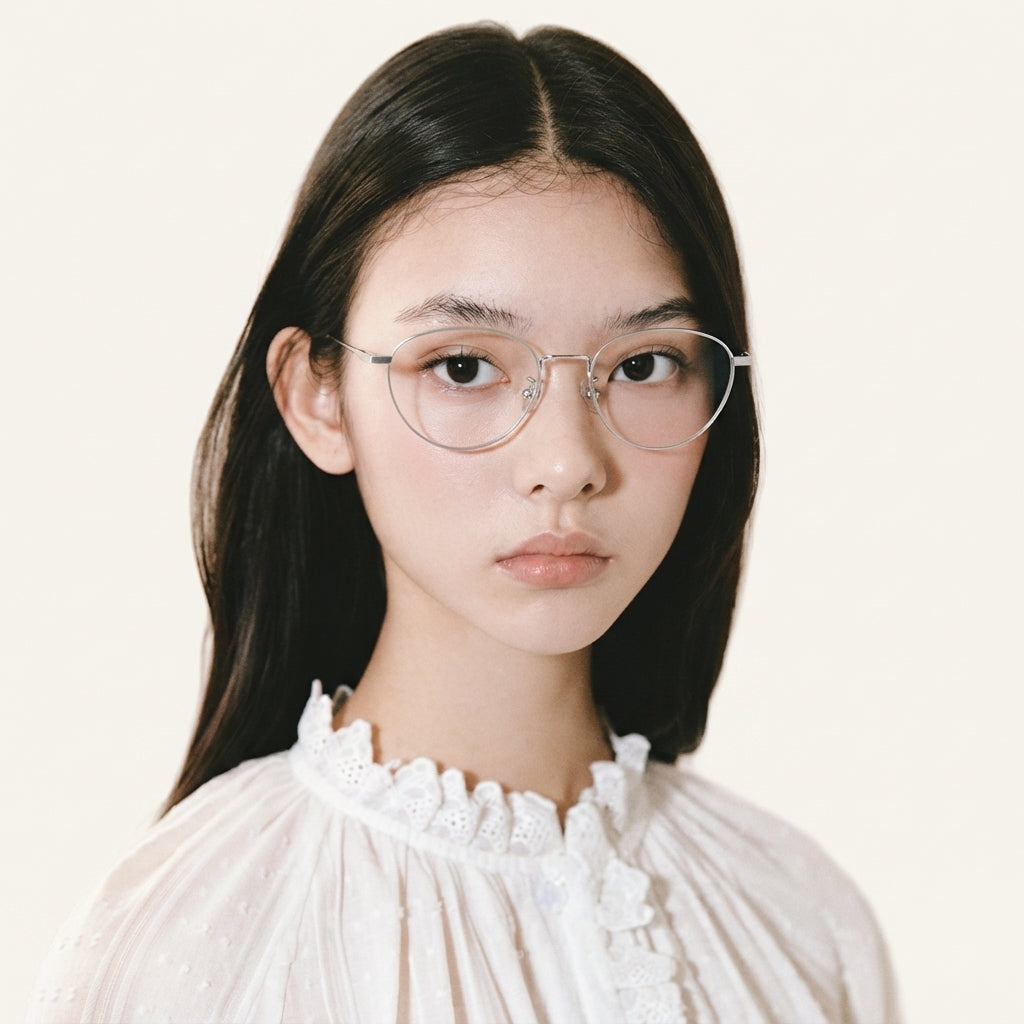 MIRO eyeglasses worn by model